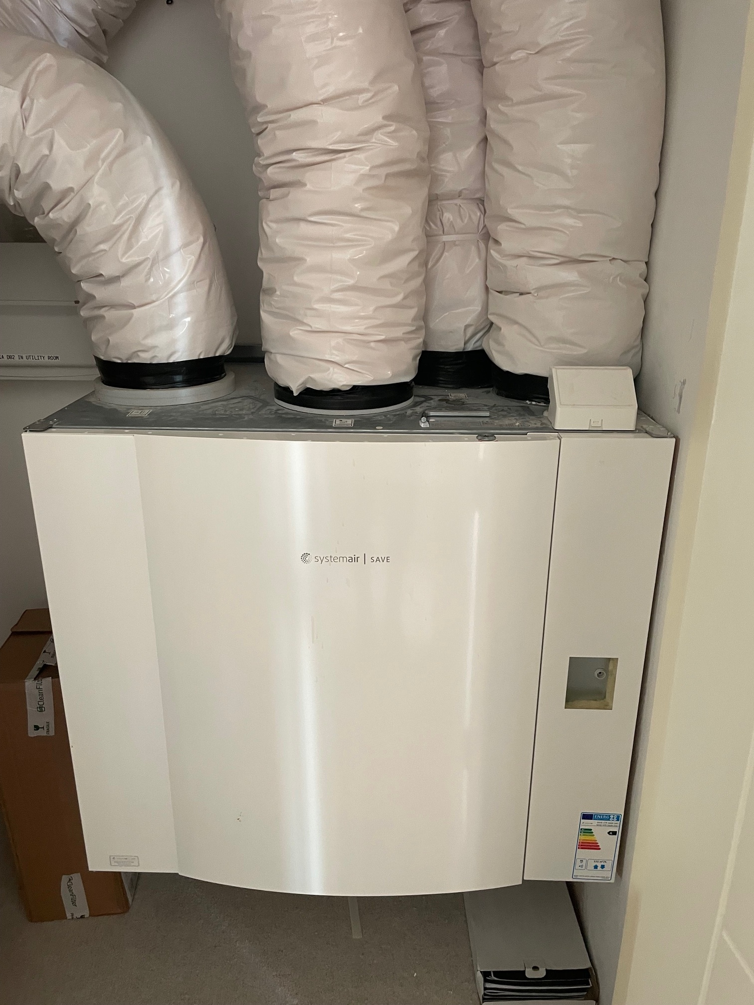 Underfloor heating installation